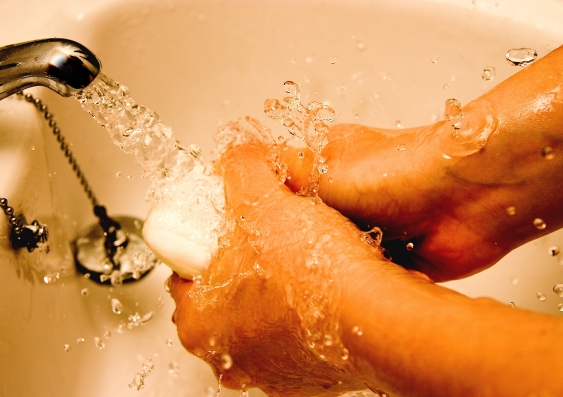 5_handwashing_lucille_pine_flickr.jpg