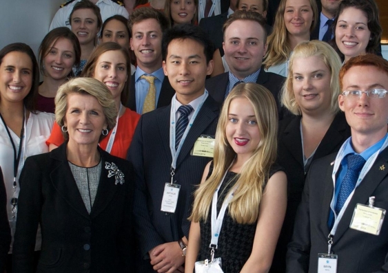 Global Voices Delegates with Foreign Affairs Minister The Honourable Julie Bishop MP 1