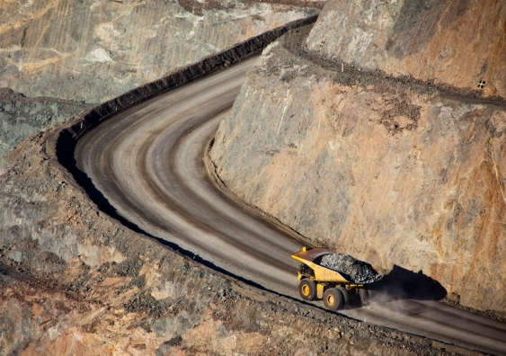 gold_mine_in_kalgoorlie_western_australia._large_truck_transports_gold_ore_from_the_super_pit_open_cast_mine.jpg