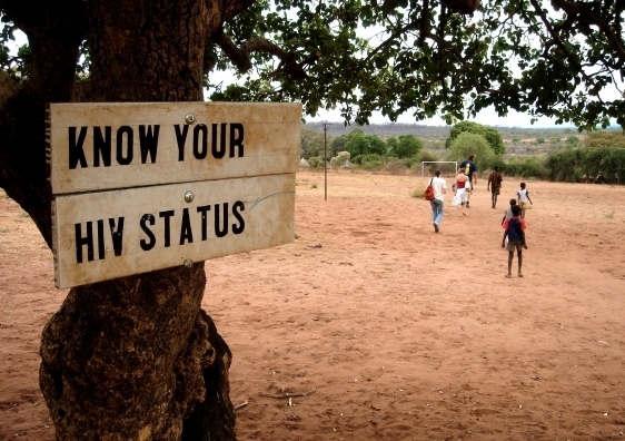 know your HIV status sign 