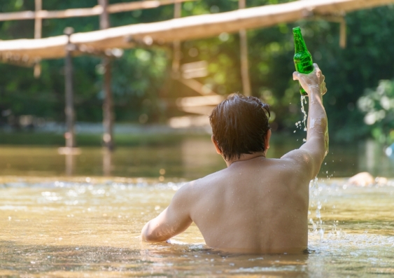 Alcohol and being male increases risk of drowning in a river