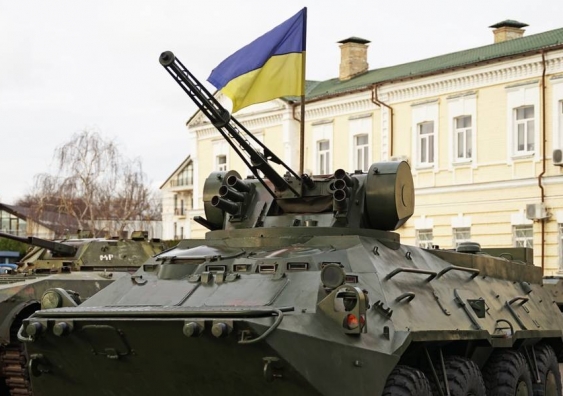 Tank with Ukrainian flag