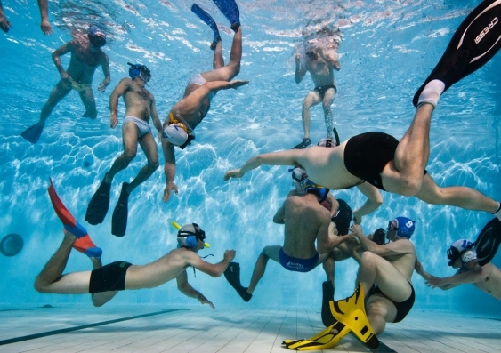 Underwater rugby.jpg