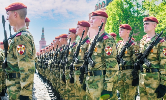 russian soldiers in red square in 2019