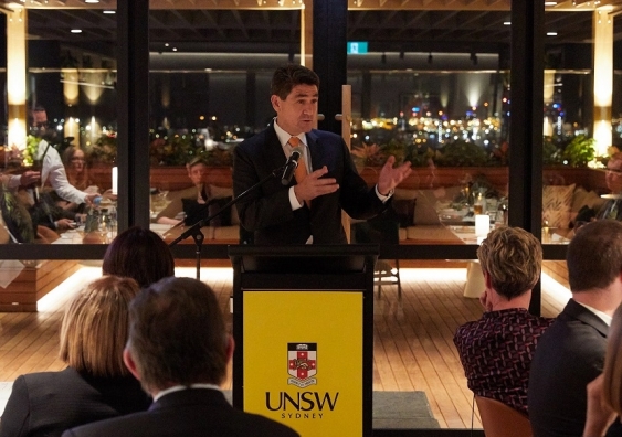 Minister Lee addresses government, university and TAFE leaders at The Lounge, UNSW Sydney.