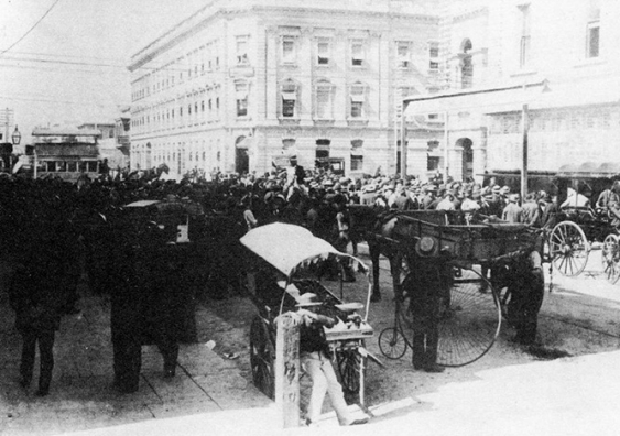 Election day in Adelaide, 25 April 1896 – the first Australian election and referendum in which women could cast a vote. Photographer unknown.
