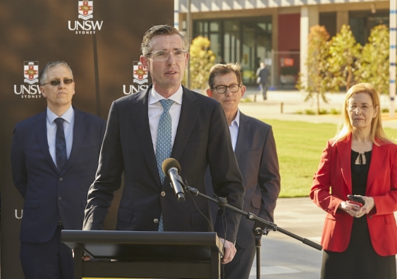 The Premier of NSW, Dominic Perrottet, announces the funding at UNSW Sydney's Kensington campus. In the background: Pall Thordarson, UNSW President and Vice-Chancellor Ian Jacobs and Parliamentary Secretary to the Premier, Gabrielle Upton. Photo: Richard Freeman, UNSW.