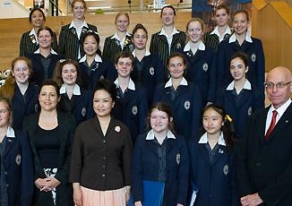 China's First Lady Madame Peng at Ravenswood School for Girls with Kerryn Baird, wife of NSW Premier Mike Baird and Vice-Chancellor Fred Hilmer