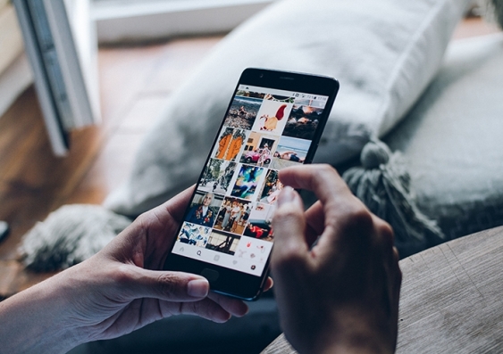 A Facebook study found more than 40 per cent of those who reported feeling “unattractive” said the feelings started when using Instagram. Photo: Shutterstock