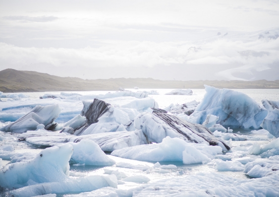 Climate feedback: less Arctic ice means more retained heat. Unsplash/Flickr