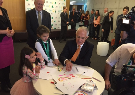 Lulu Demetriou, diagnosed with neuroblastoma at eight months old and Georgia Burgess, diagnosed with acute lymphoblastic leukaemia aged three, with Prime Minister Malcom Turnbull at the Children's Cancer Institute, located in UNSW's Lowy Cancer Research Centre.  (Photo: Supplied).