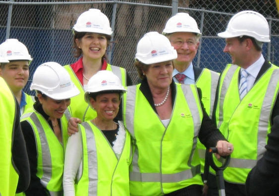 Minister Skinner (third from right) with Bruce Notley-Smith (right), Prof Robyn Ward ( back left) and UNSW Medicine Dean Prof Peter Smith (back right)