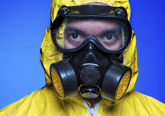 Should respirators be worn when treating Ebola? Image: iStock