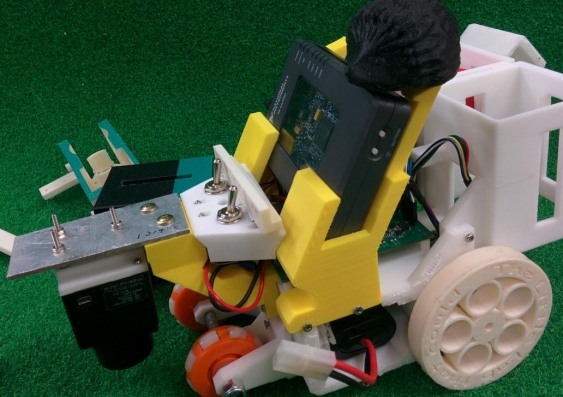 Team Lab 202's entry to the 2014 NI Autonomous Robotics Competition. (Credit: John Lam)
