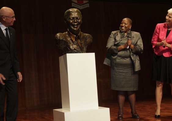 The Mandela bust was created by South African sculptor Maureen Quin