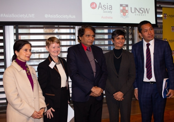 Pictured from left: Asia Society board members, Swati Dave and Jenny Lang; India’s Minister of Commerce and Industry and Civil Aviation, H.E Suresh Prabhu; Australian High Commissioner to India and Ambassador to Bhutan, Harinder Sidhu; and India’s Consulate General in Sydney, Bawitlung Vanlalvawna.