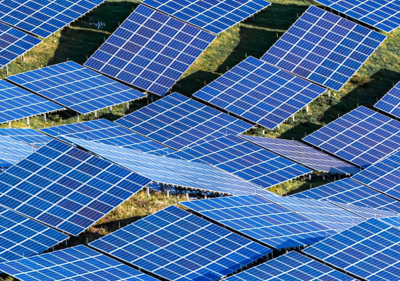 The drive to make solar panels ever more efficient has led to reliability issues in new photovoltaic technologies related to metal contacts and thin films. Image from AdobeStock