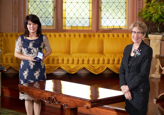 Professor Rose Amal receiving the James Cook Medal for 2021 from the Royal Society’s Patron Her Excellency The Honourable Margaret Beazley AC QC Governor of NSW. Photo: Royal Society of NSW