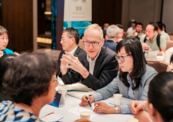 UNSW Scientia Professor David Waite and Head of Torch Innovation Precinct Dr Yuan Wang were part of a delegation which met with more than 200 enterprises.