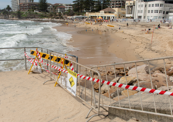 CoastSnap can help UNSW Engineers understand the impact of extreme storms on our coastline. Image: Shutterstock