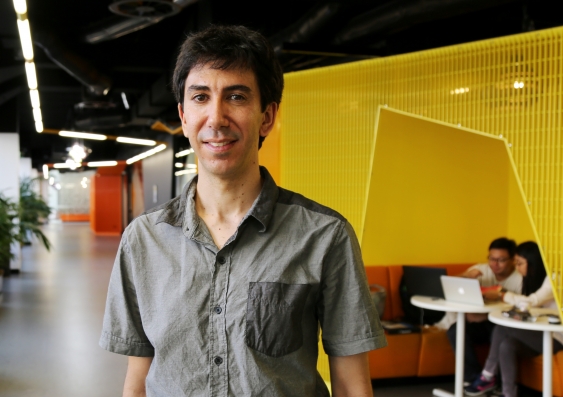 Built Environment’s Dean Utian is one of four UNSW staff to receive citations for excellence in the 2015 Australian Awards for University Teaching. Utian was recognised for his use of innovative video and games to empower his students to develop digital communication, design and creative expression. Other UNSW recipients are: Dr Martin Bliemel and Dr Natalie Buckmaster from the UNSW Business School, and Professor Alex Steel from UNSW Law.
Photo: Leilah Schubert