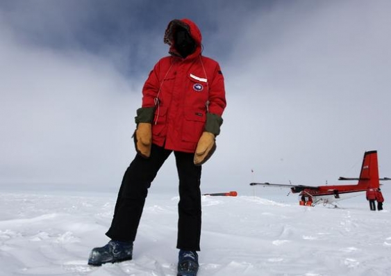 UNSW engineer Nic Bingham half way between the South Pole and Dome A, January 2013. Image: Geoff Sims.