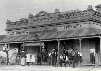 Horseshoe Inn, Noarlunga, South Australia, 1865. Image from commons.wikimedia.org