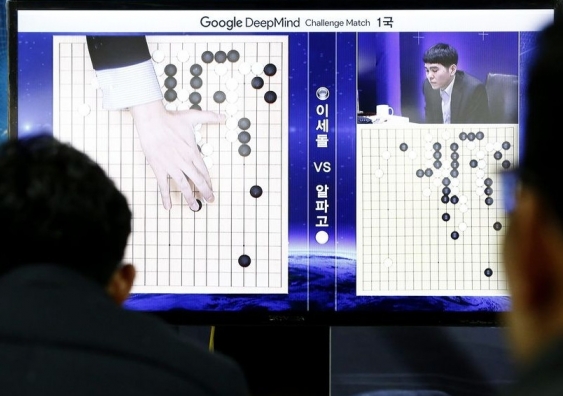 Spectators in South Korea look on as AlphaGo takes on Go champion Lee Se-dol. EPA/JEON HEON-KYUN