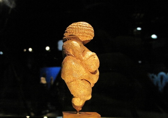 The ‘Venus of Willendorf’ at around 28,000 years old is one of the earliest depictions of women in art (Source: Ziko van Dijk). Wikimedia Commons, CC BY-SA