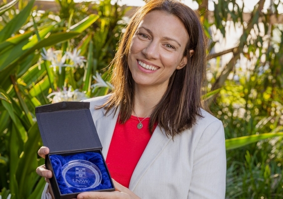 Janet Salem with the Ada Lovelace Medal for Outstanding Engineer, as presented at the UNSW Women in Engineering Awards. Photograph from Maja Baska