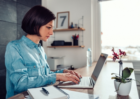 New research conducted after the coronavirus pandemic shows that employees are mostly positive about working from home. Image from Shutterstock