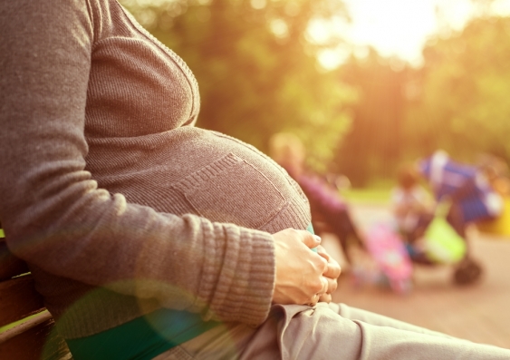 The study analysed data from nearly 100,000 women who smoked during pregnancy, comparing birth outcomes of women who used smoking cessation medication  to those who didn’t. Image: Shutterstock