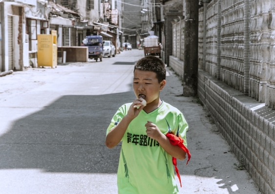 Rural children who migrate to China’s cities can face institutional barriers to accessing quality education and healthcare, including discrimination, say UNSW researchers. Photo: Shutterstock