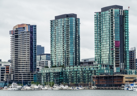 Until the early 1990s, Australian building codes prohibited the use of combustible elements on the facades of tall buildings. Image from Shutterstock