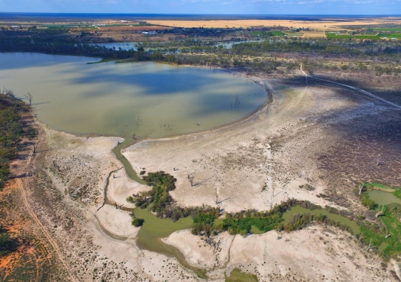Drought in the Murray-Darling Basin is associated with global climate phenomena. Image from Shutterstock