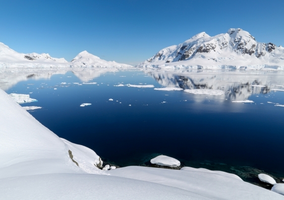 Summer melting on the Antarctic Peninsula happens between 25 and 80 days each year - a figure expected to rise soon by at least 50%. Image from Shutterstock