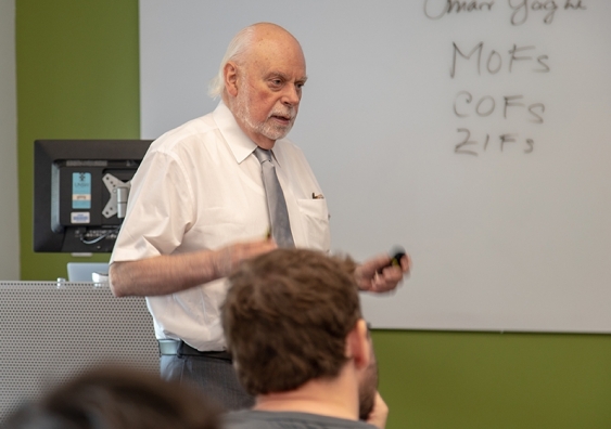 Sir Fraser Stoddart teaches honours students at UNSW's School of Chemistry. Picture: Natalie Choi