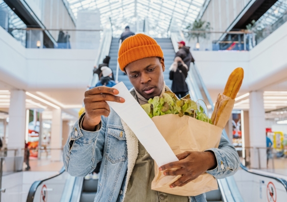 With the cost of living on the rise, consumers are being more money conscious. What tactics do supermarkets use to get consumers to spend more money? Photo: Getty.