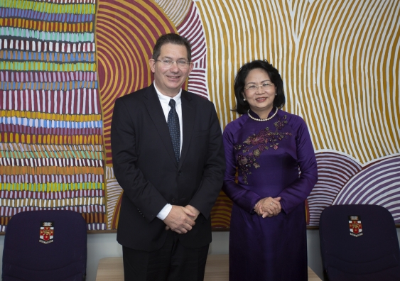 UNSW Vice-Chancellor and President Professor Ian Jacobs with the Vice-President of Vietnam, Dang Thi Ngoc Thinh, during the visit to campus.