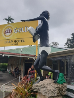 The Leap Hotel and statue of Kowaha in Queensland