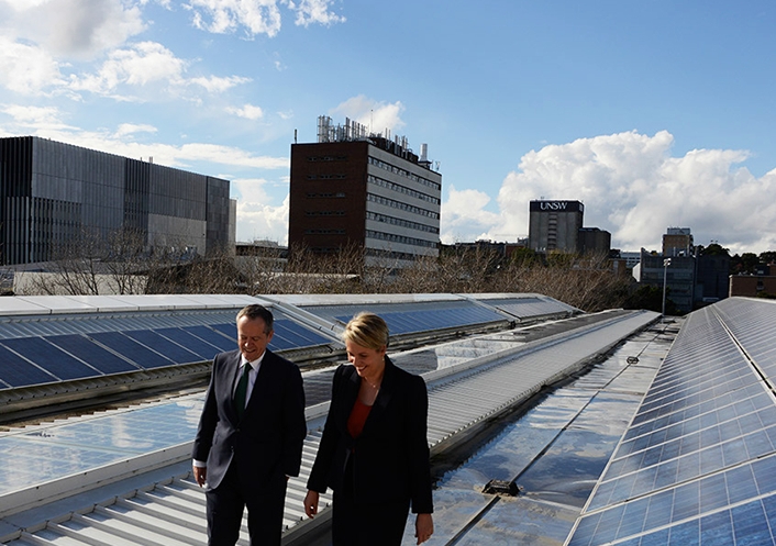 Opposition Leader Bill Shorten and Deputy Leader Tanya Plibersek on the rooftop of UNSW&#039;s Energy Technologies Building, home to the School of Photovoltaic and Renewable Energy Engineering. Photo Rob Largent.