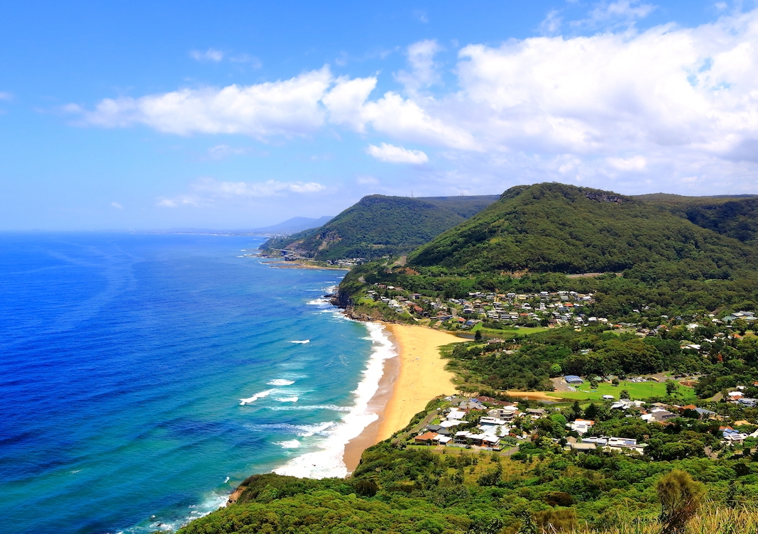 Ocean view from Bald Hill overlooking Stanwell Park, NSW. Image: Wikimedia.