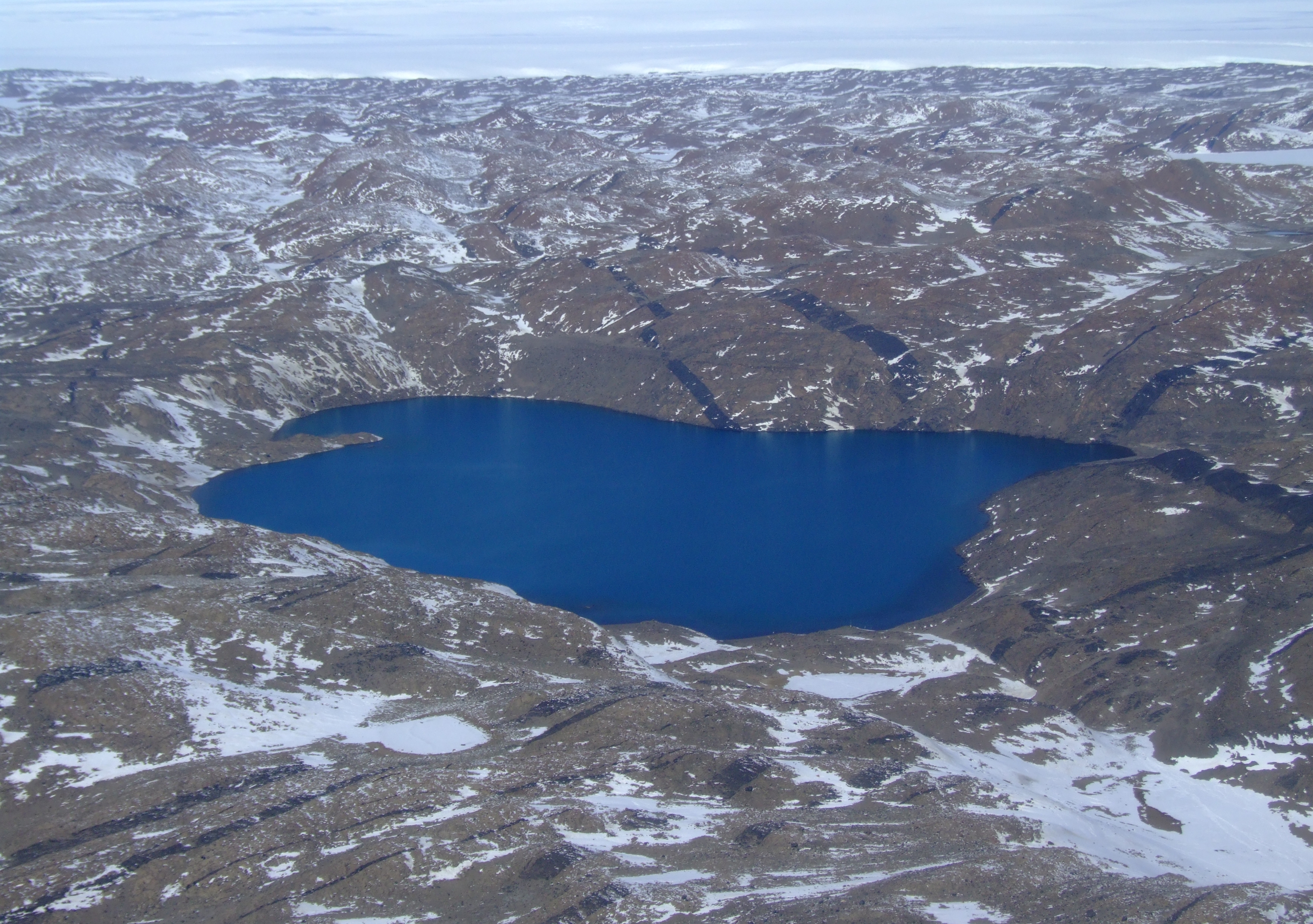 Соленое озеро в Антарктиде которое не замерзает