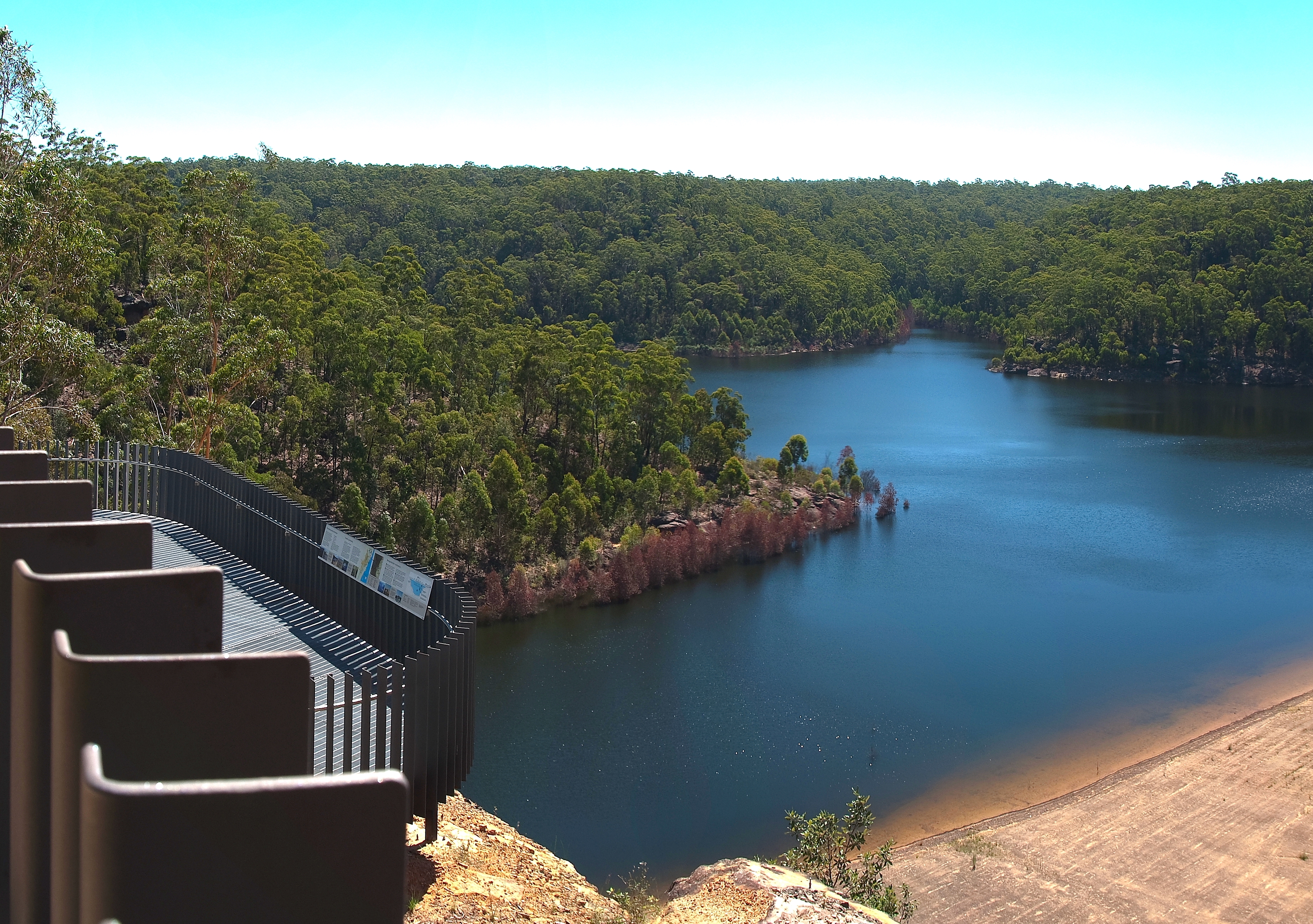 Warragamba Dam NSW. Photo: Jonathan Pope. CC BY 2.0