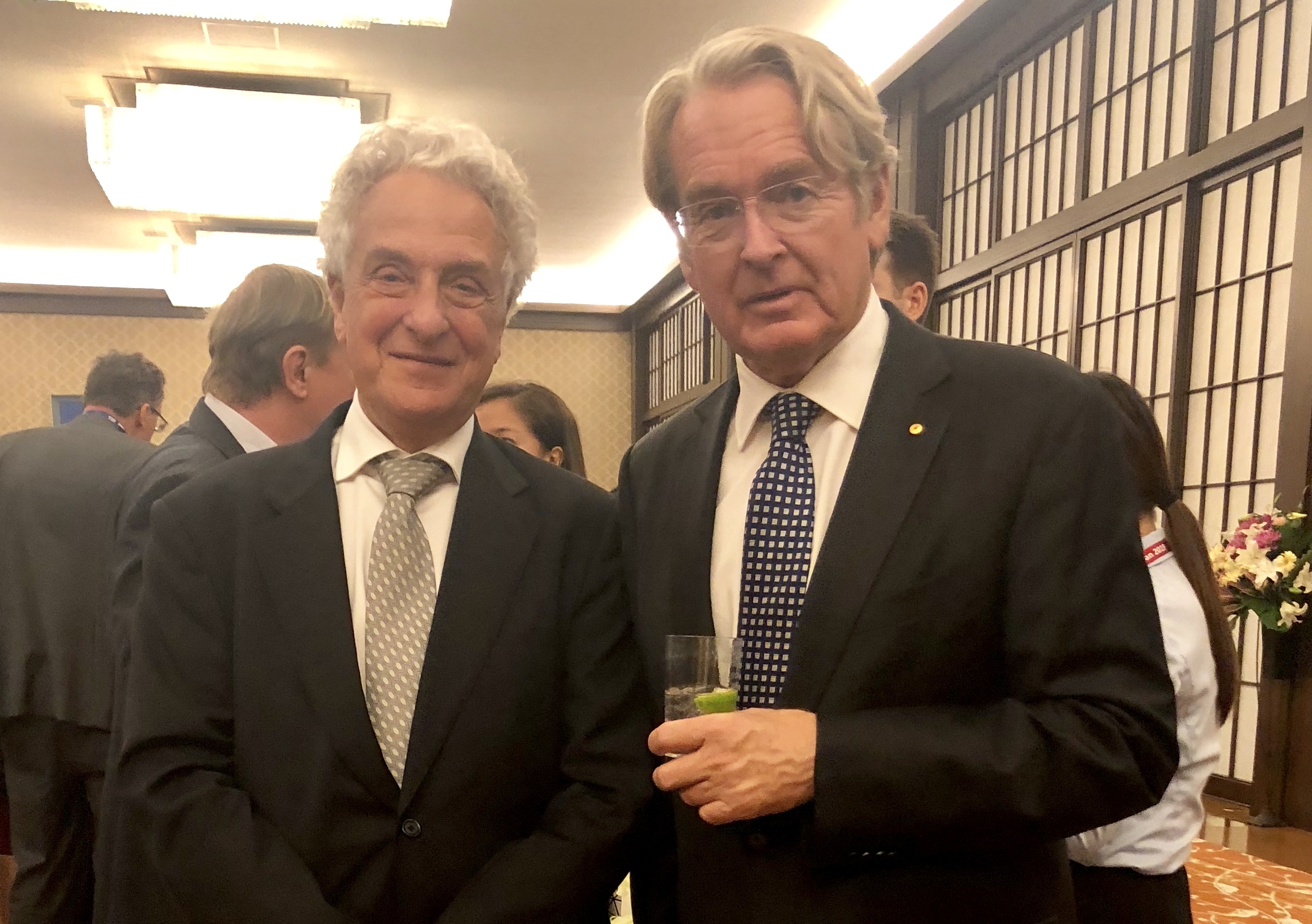 UNSW Business School’s Professor John Piggott (left) with Australian Ambassador to Japan, Richard Court, at a T20 reception on 4 December 2018.