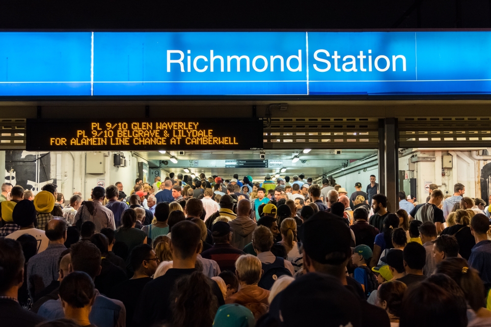 Large crowd at Richmond station